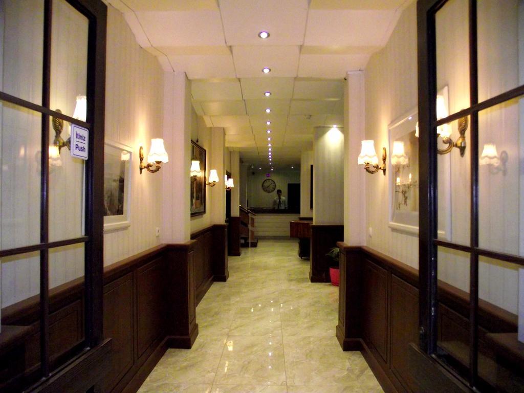 Akman Hotel Кушадасы Экстерьер фото